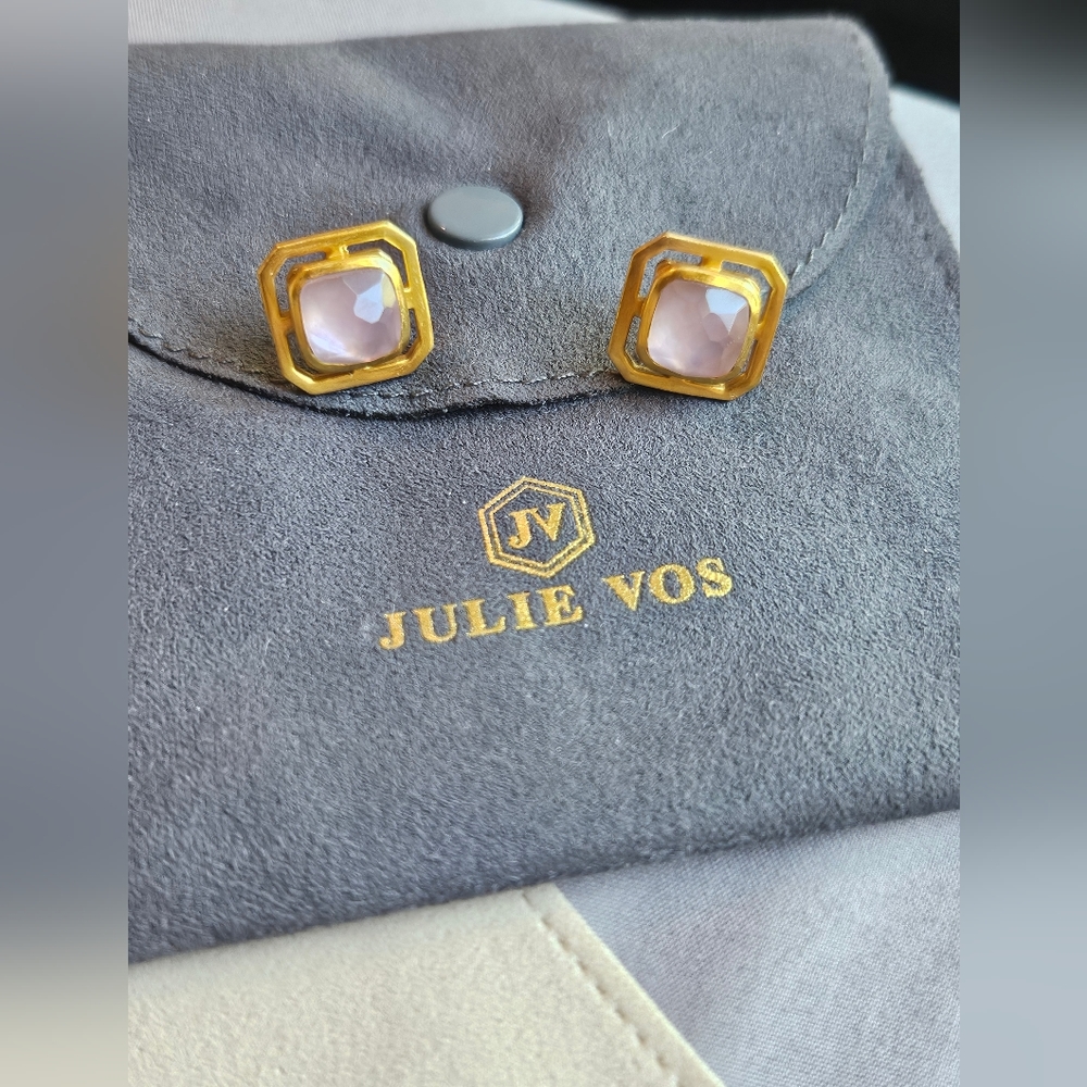 Julie Vos studs